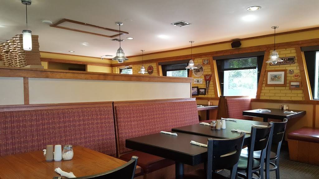 Pizza Hut | restaurant | 1616 S Dixie Fwy, New Smyrna Beach, FL 32168, USA | 3864275757 OR +1 386-427-5757