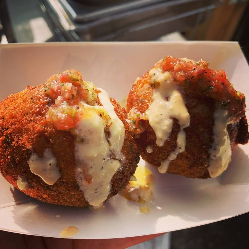 Café Mamajuana | restaurant | 88 Oak St, Burlington, VT 05401, USA | 8023168128 OR +1 802-316-8128