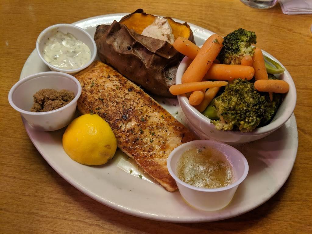 Texas Roadhouse | restaurant | 6095 Commerce Cir, Willoughby, OH 44094, USA | 4408330570 OR +1 440-833-0570