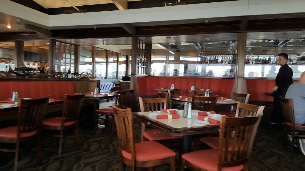 FireFish Grill | restaurant | 25 Municipal Wharf, Santa Cruz, CA 95060, USA | 8314235200 OR +1 831-423-5200