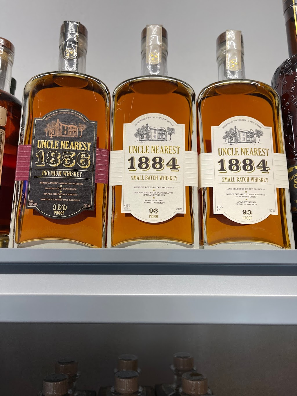 Pellys Liquors | meal takeaway | 3421 N Lincoln Ave, Chicago, IL 60657, USA | 7738570365 OR +1 773-857-0365