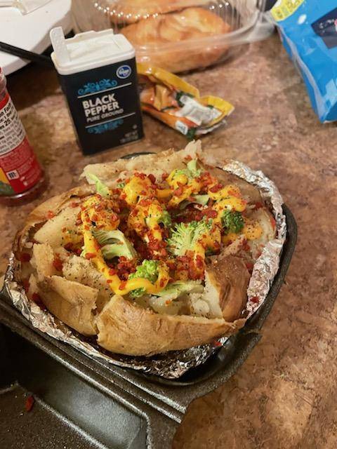 Hoodz Kitchen | restaurant | 2464 Swallow Cir SE, Atlanta, GA 30315, USA | 4042467263 OR +1 404-246-7263