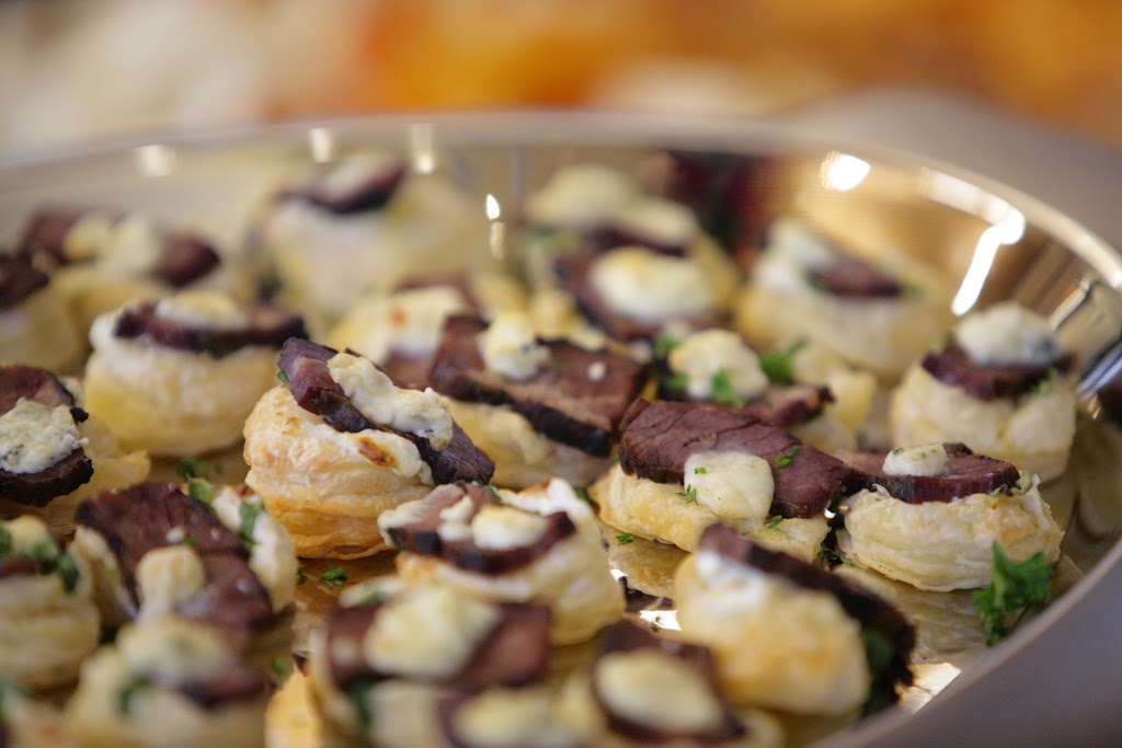 Neighborhood Bistro | cafe | 714 S 27th St, Tacoma, WA 98409, USA | 2535736500 OR +1 253-573-6500