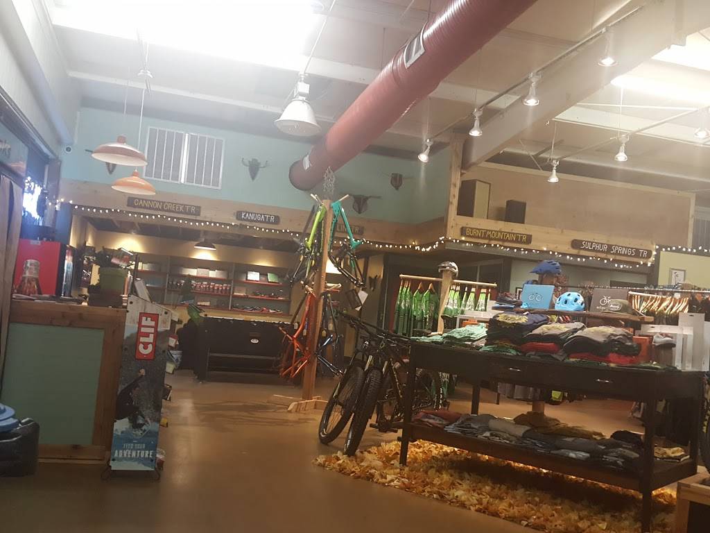 Piney Mountain Bike Lounge | restaurant | 20 Piney Mountain Rd, Greenville, SC 29609, USA | 8646032453 OR +1 864-603-2453