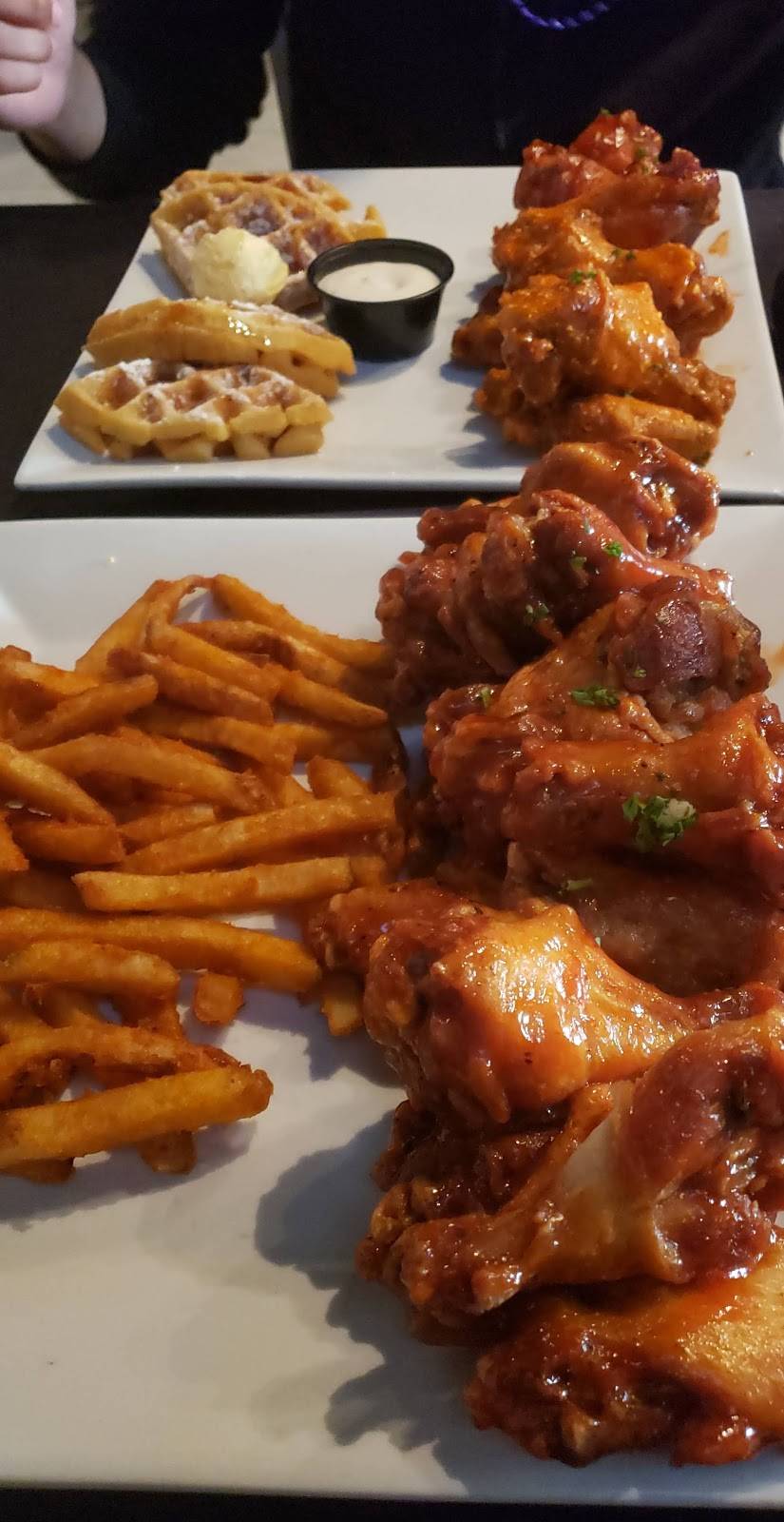 Wing Bistro Chicken and Waffles | restaurant | 2274 Executive Dr, Hampton, VA 23666, USA | 7578269464 OR +1 757-826-9464
