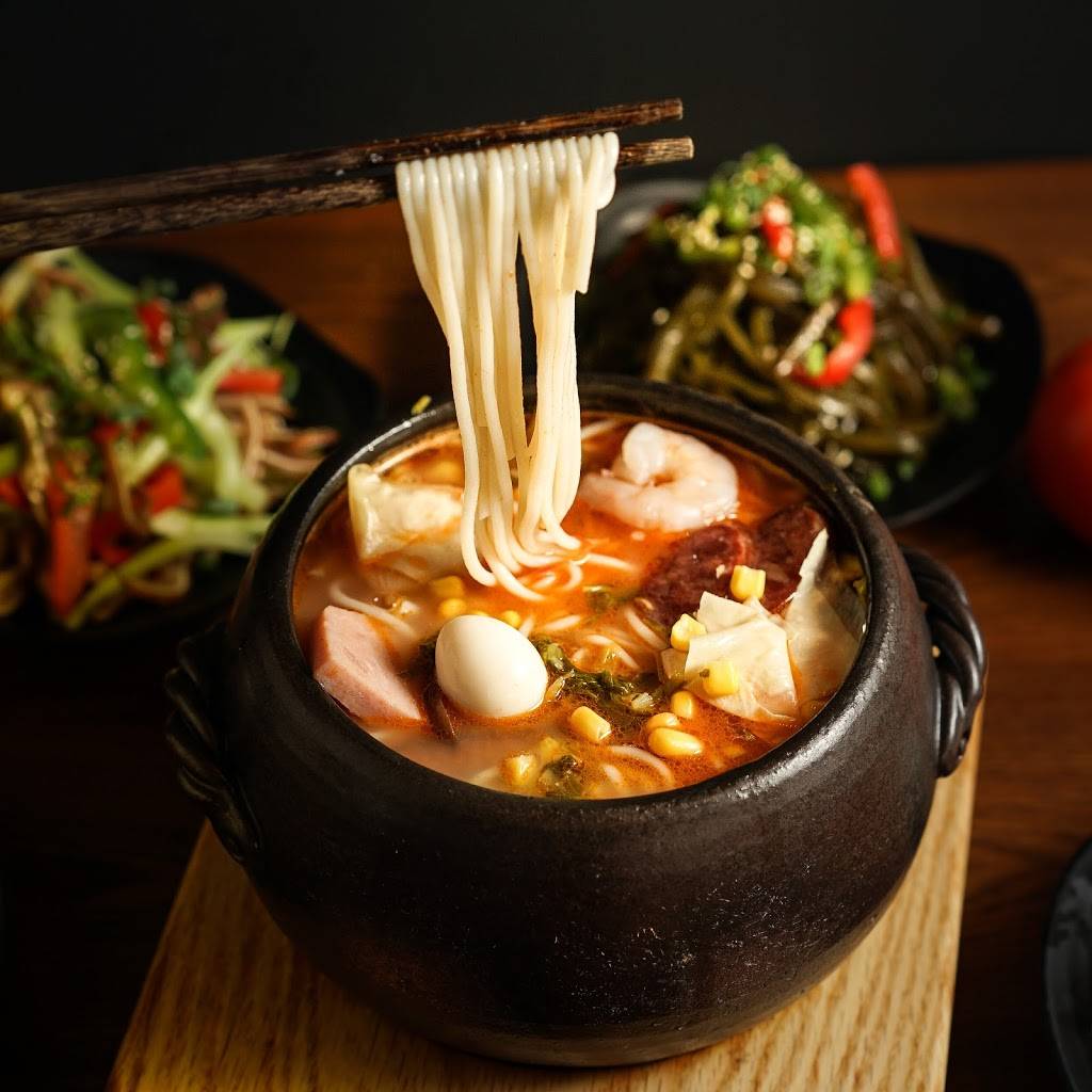 Yunshang Rice Noodle House (Aurora) | restaurant | 16035 Bayview Ave D5, Aurora, ON L4G 3L4, Canada | 9058411112 OR +1 905-841-1112