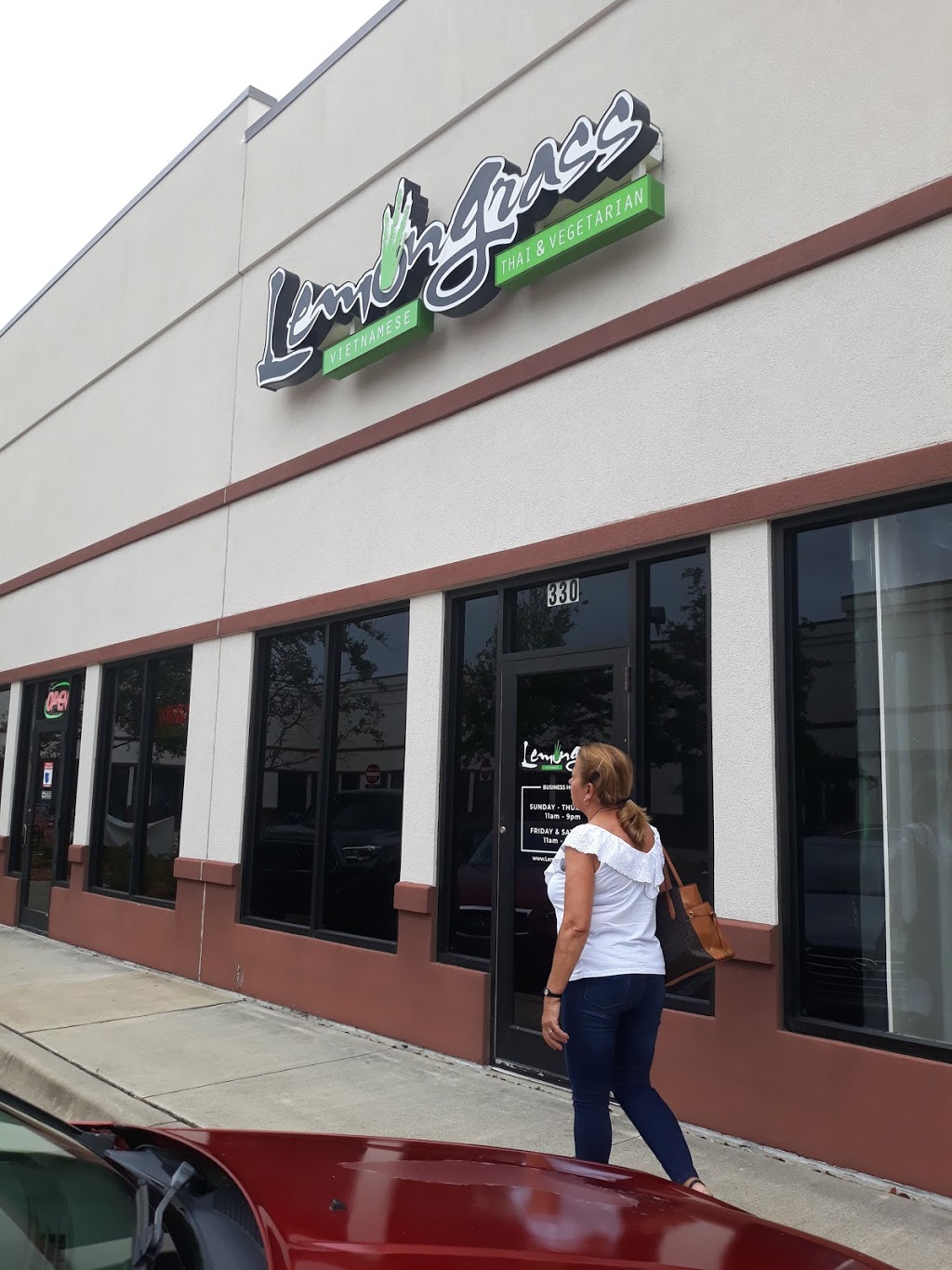 Lemongrass | restaurant | 2415 N Monroe St, Tallahassee, FL 32303, USA | 8507650672 OR +1 850-765-0672