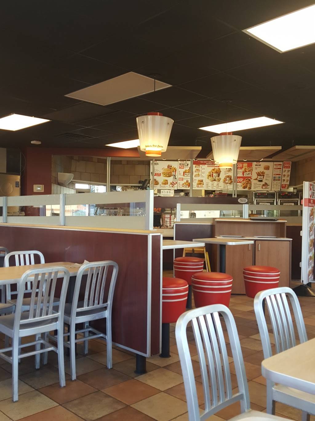 KFC | restaurant | 300 NE Rice Rd, Lees Summit, MO 64086, USA | 8162466160 OR +1 816-246-6160