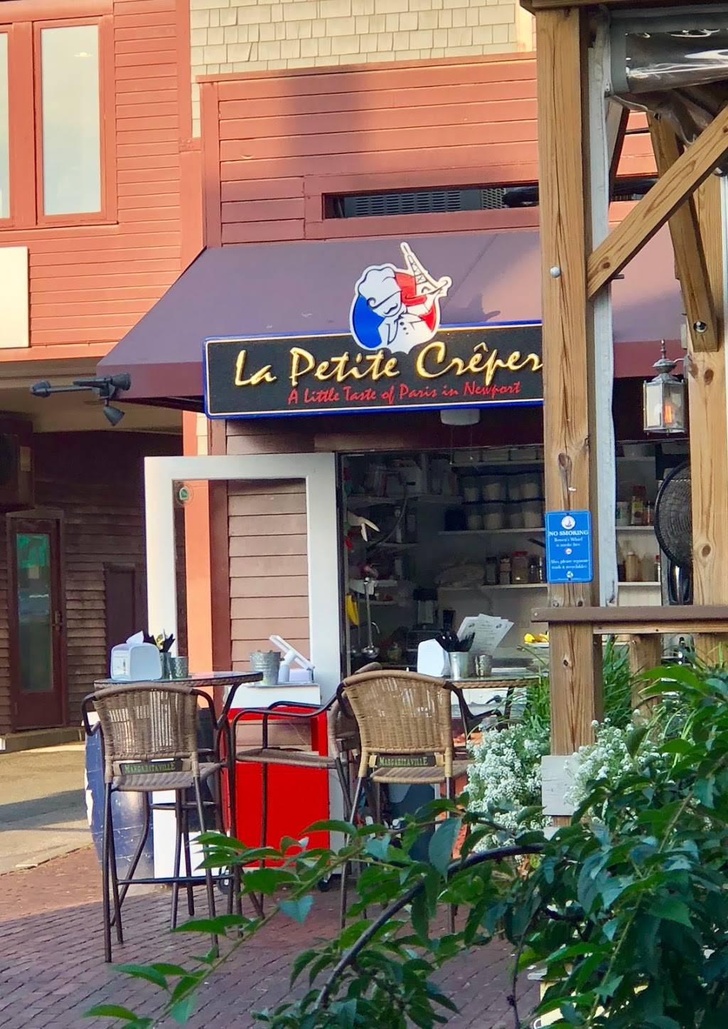 La Petite Creperie | restaurant | 36 Bowens Wharf, Newport, RI 02840, USA | 5082441025 OR +1 508-244-1025