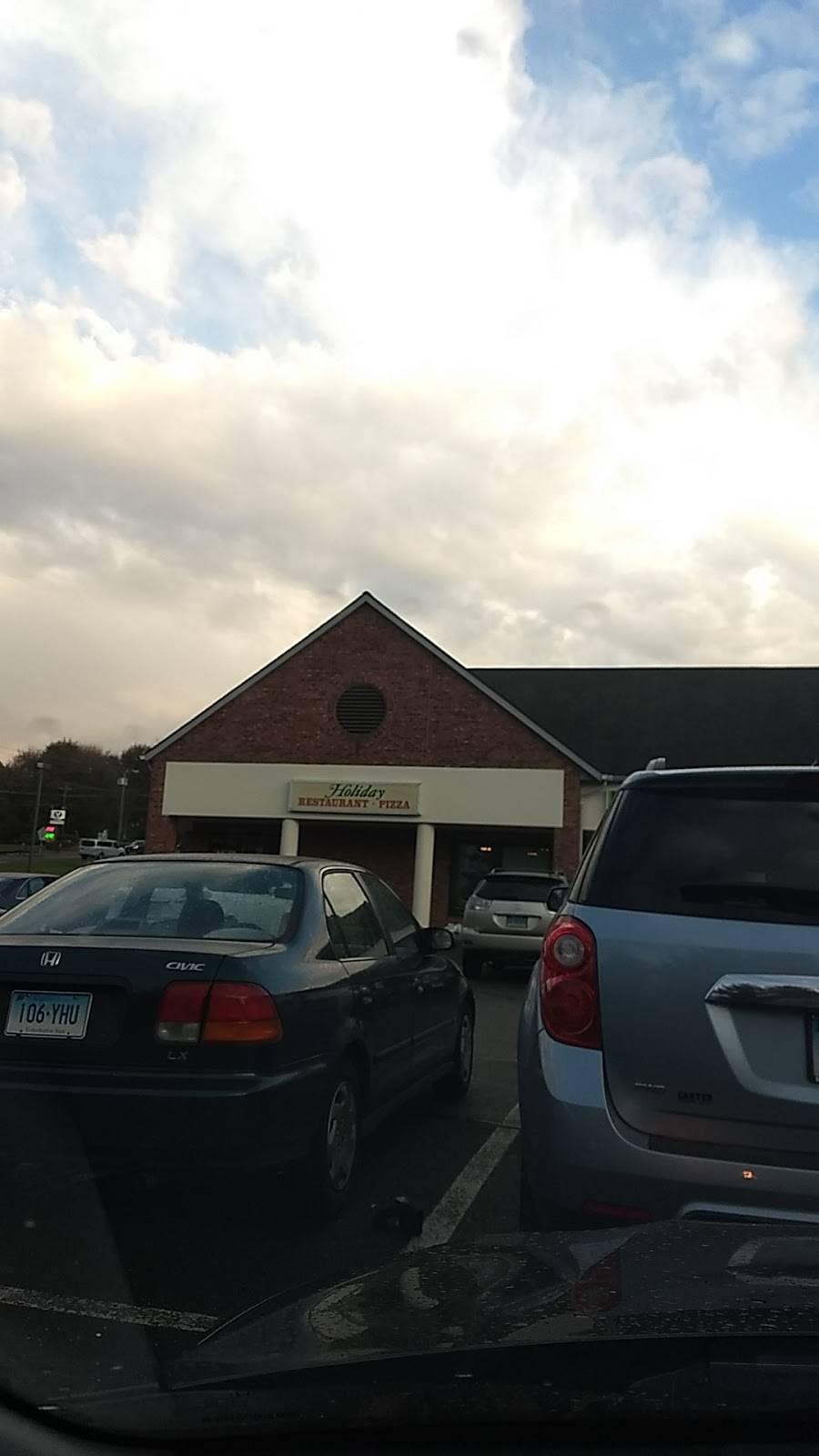 Holiday Restaurant & Pizza | restaurant | 12 Main St, Ellington, CT 06029, USA | 8608716733 OR +1 860-871-6733