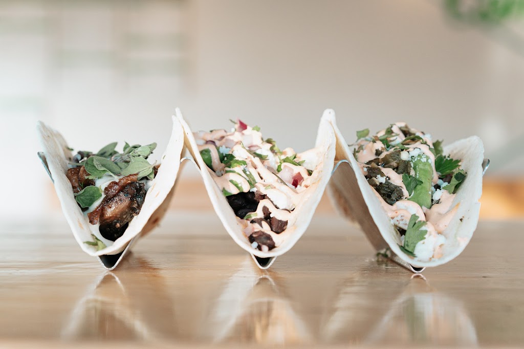 Con Quesos | Downtown Springdale | restaurant | 101 W Johnson Ave # D, Springdale, AR 72764, USA | 4793345241 OR +1 479-334-5241