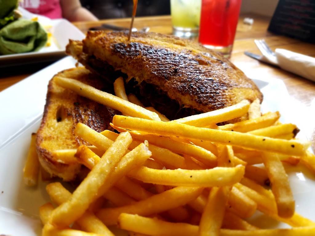 City Grill | restaurant | 2105, 147 E College St, Covina, CA 91723, USA | 6263321237 OR +1 626-332-1237