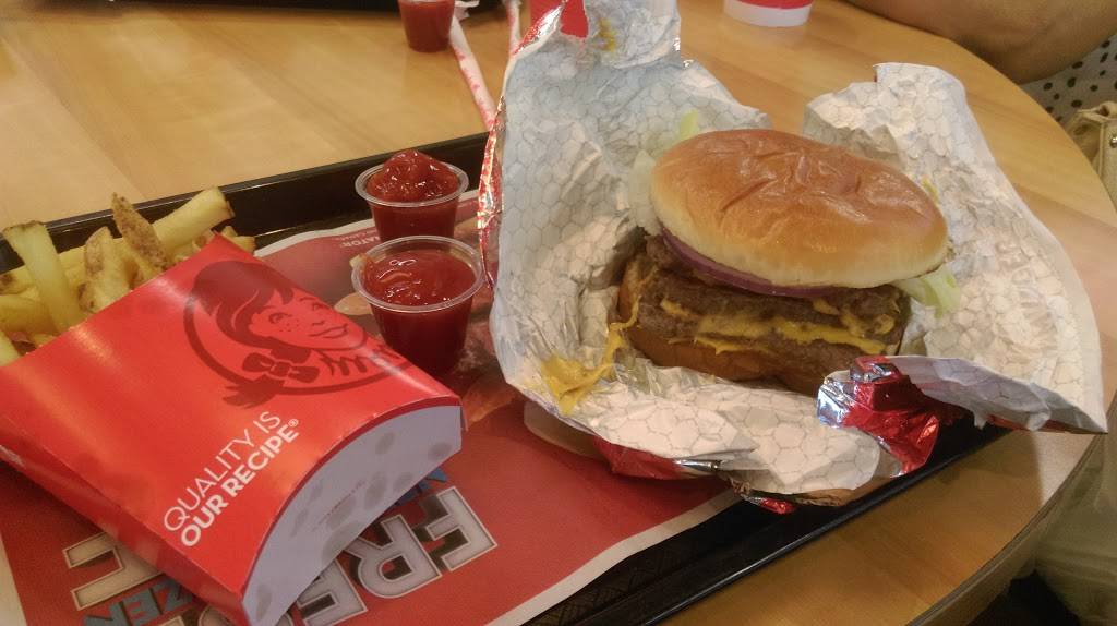 Wendys | restaurant | 15355 Wallisville Rd, Houston, TX 77049, USA | 8322847261 OR +1 832-284-7261