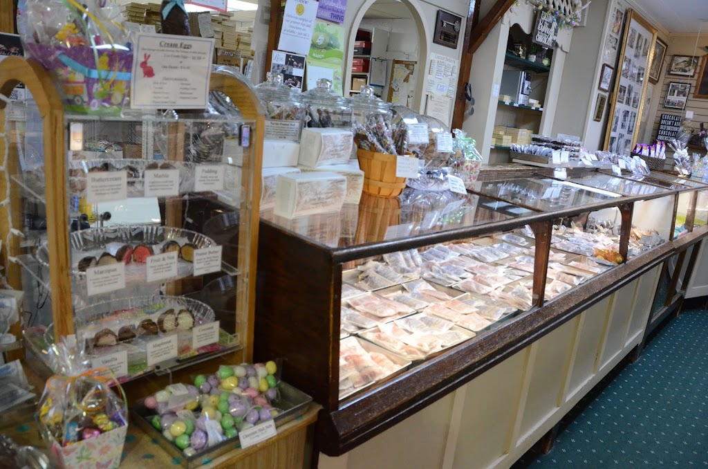 Andersons Candy Shop | restaurant | 10301 N Main St, Richmond, IL 60071, USA | 8882147614 OR +1 888-214-7614