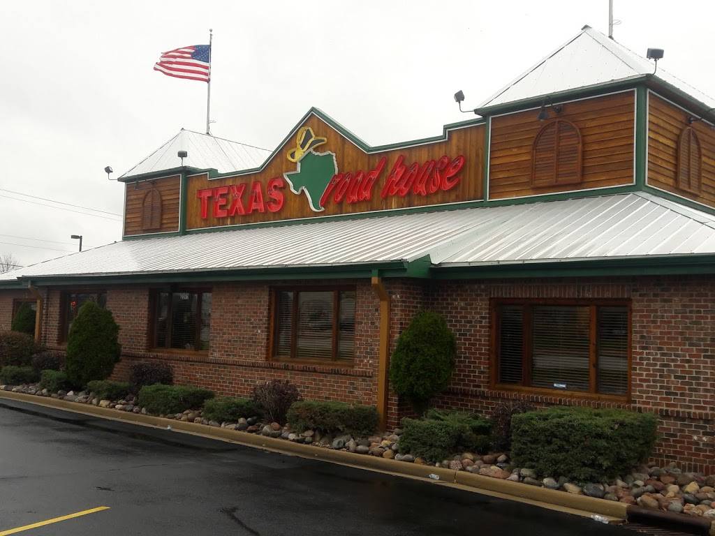 Texas Roadhouse | restaurant | 2375 S Oneida St, Green Bay, WI 54304, USA | 9204988800 OR +1 920-498-8800