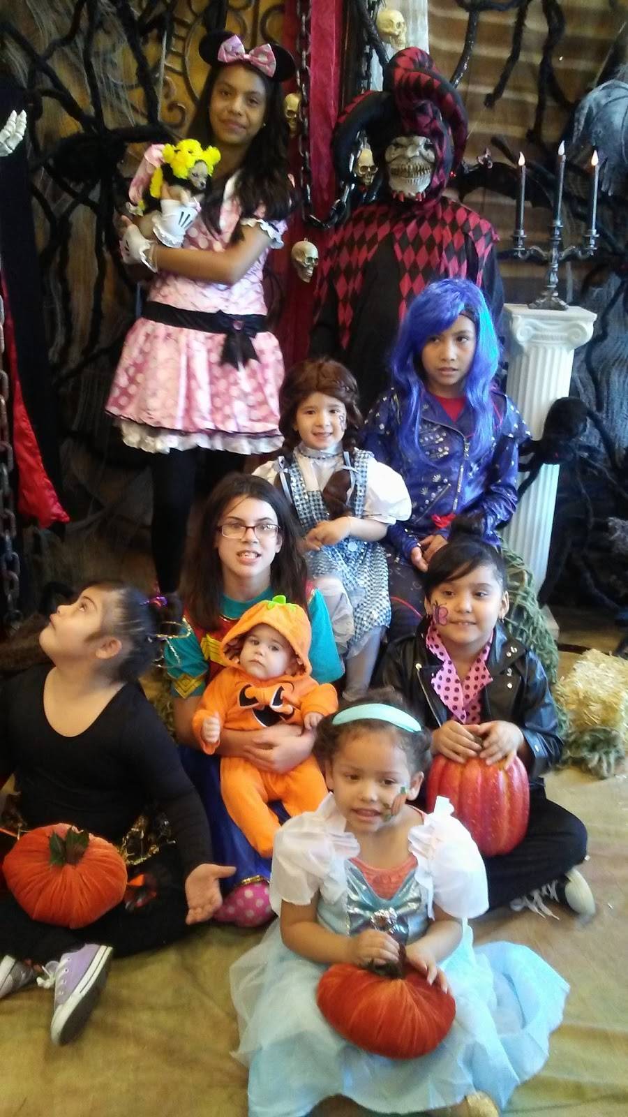 Dunkin Donuts | cafe | 749 W 31st St, Chicago, IL 60616, USA | 3125679212 OR +1 312-567-9212