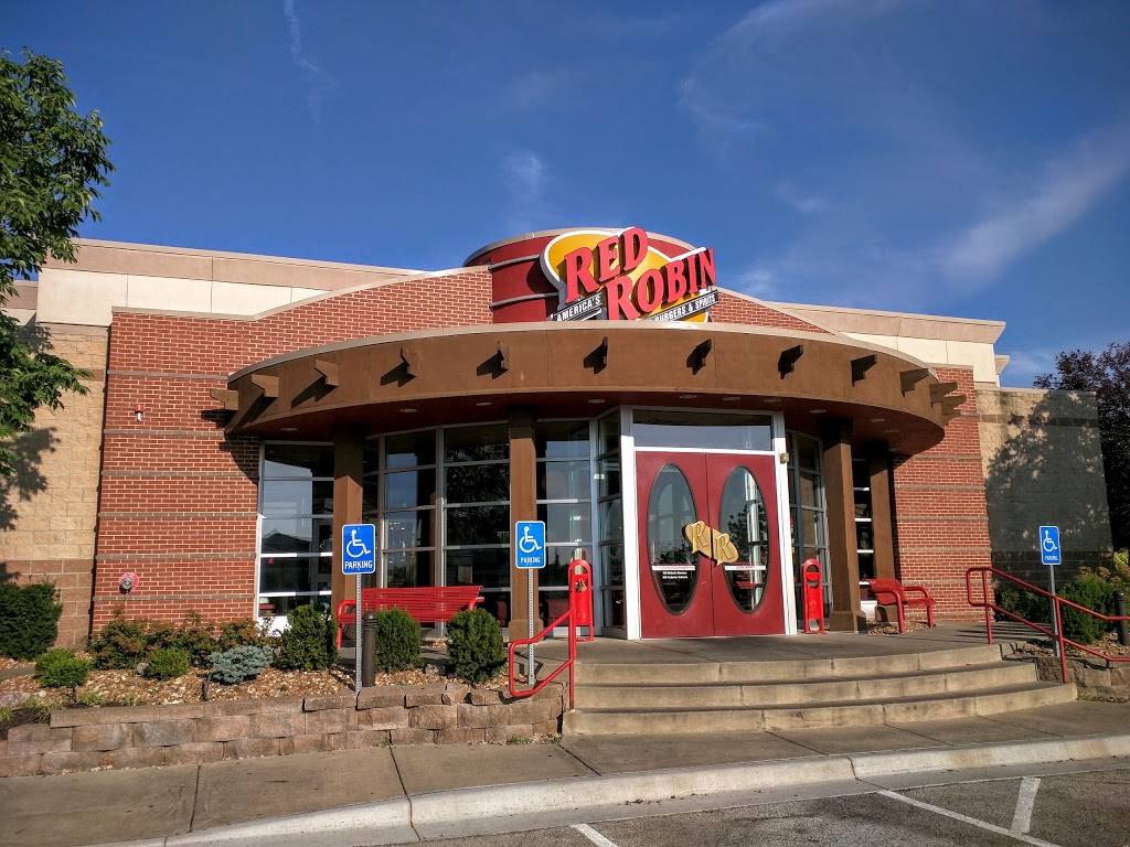 Red Robin Gourmet Burgers and Brews | restaurant | 8657 W 135th St, Overland Park, KS 66223, USA | 9132390926 OR +1 913-239-0926