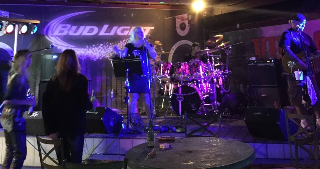 The Villa Tavern | restaurant | 6303 Rip Rap Rd, Huber Heights, OH 45424, USA | 9372370091 OR +1 937-237-0091