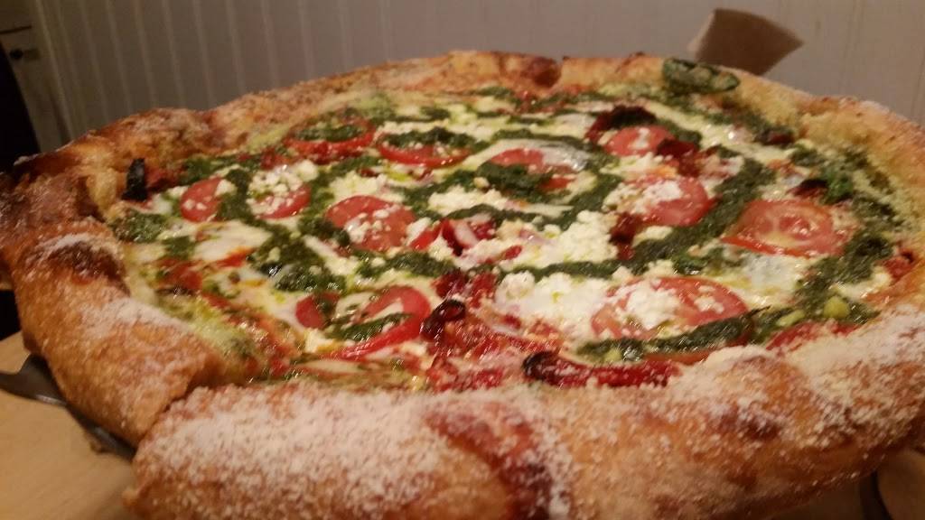 Mellow Mushroom | meal takeaway | 11680 E Colonial Dr, Orlando, FL 32817, USA | 4073844455 OR +1 407-384-4455