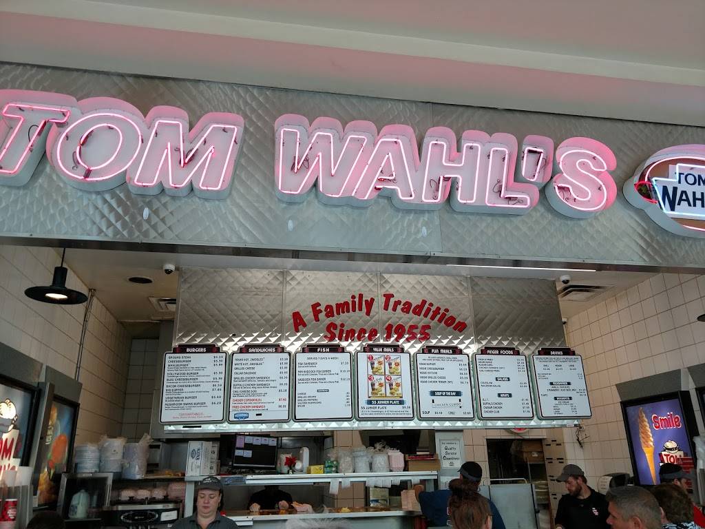 Tom Wahls Greece Ridge Mall | restaurant | 440 Greece Ridge Center Dr, Rochester, NY 14626, USA | 5852272950 OR +1 585-227-2950