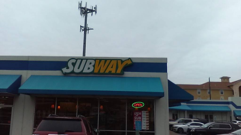 Subway Restaurants | restaurant | 2414 Babcock Rd, San Antonio, TX 78229, USA | 2106157740 OR +1 210-615-7740