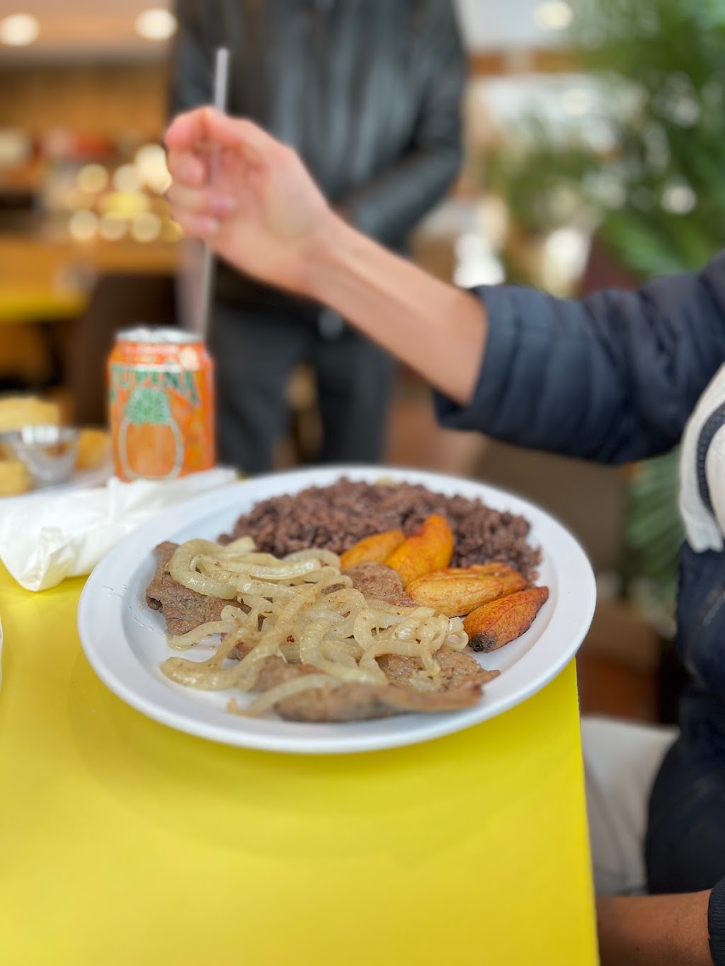 Copacubana Cafe | restaurant | 5800 W Irving Park Rd, Chicago, IL 60634, USA | 7735937288 OR +1 773-593-7288