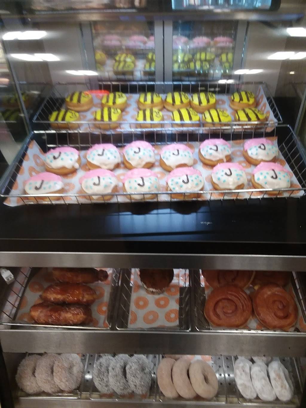 Dunkin | bakery | 641 N 14th St, Leesburg, FL 34748, USA | 3525302265 OR +1 352-530-2265