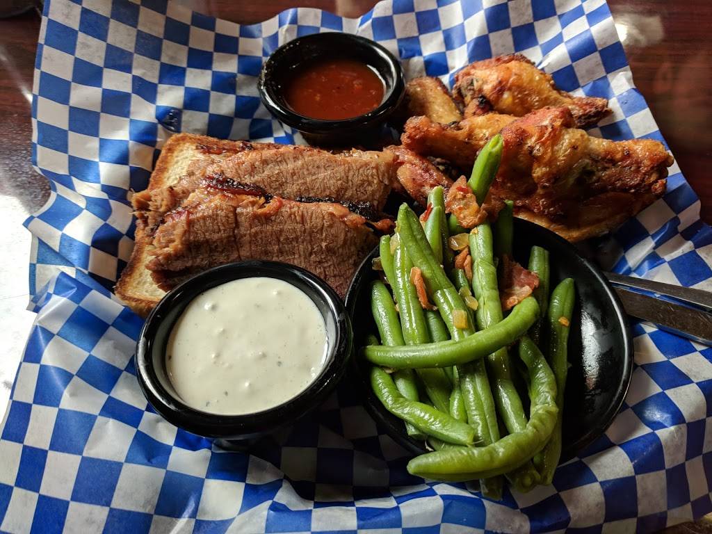 Famous Daves Bar-B-Que | restaurant | 3645 Vincennes Rd, Indianapolis, IN 46268, USA | 3178240200 OR +1 317-824-0200