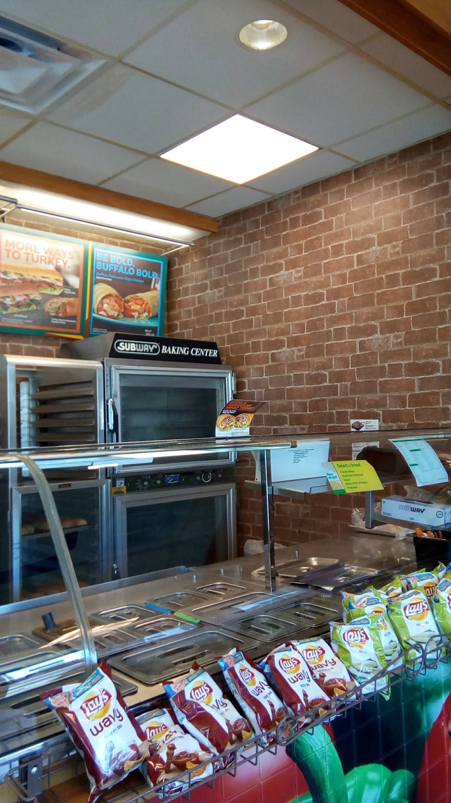 Subway | restaurant | 1901 Schuetz Rd, Maryland Heights, MO 63146, USA | 3148723993 OR +1 314-872-3993