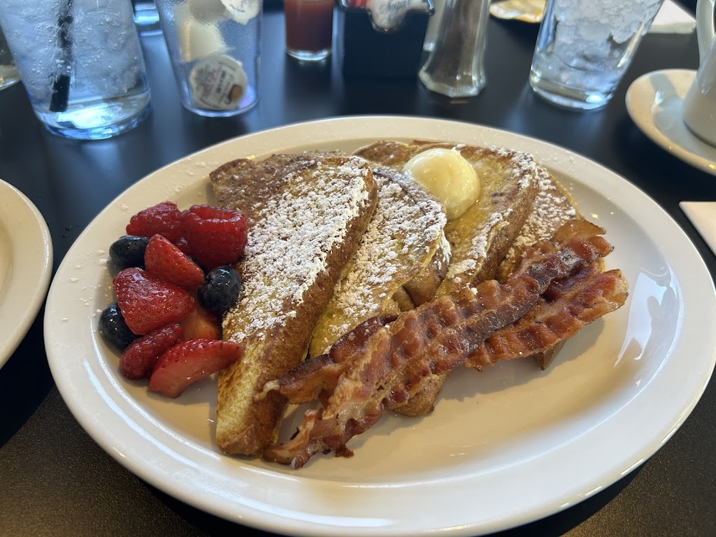 Apple Valley Kitchen | restaurant | 1226 N Railroad Ave, Española, NM 87532, USA | 5057471787 OR +1 505-747-1787