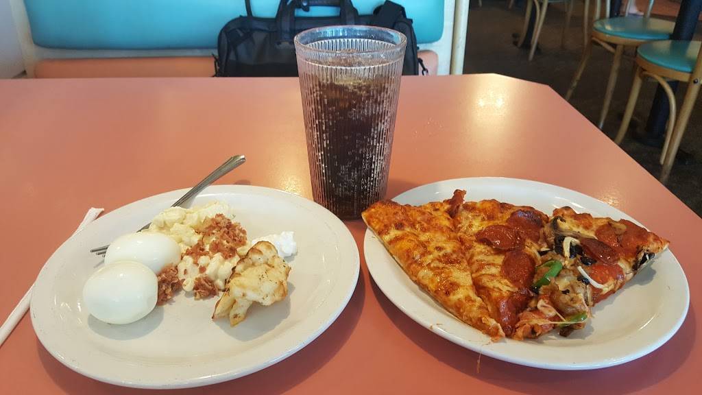 Round Table Pizza | meal delivery | 665 S Bernardo Ave, Sunnyvale, CA 94087, USA | 4087326670 OR +1 408-732-6670