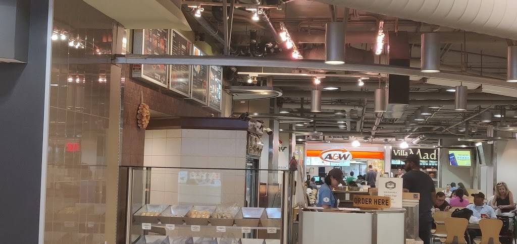 A&W Canada | restaurant | 2300 Yonge St, Toronto, ON M4P 1E4, Canada | 4164876143 OR +1 416-487-6143