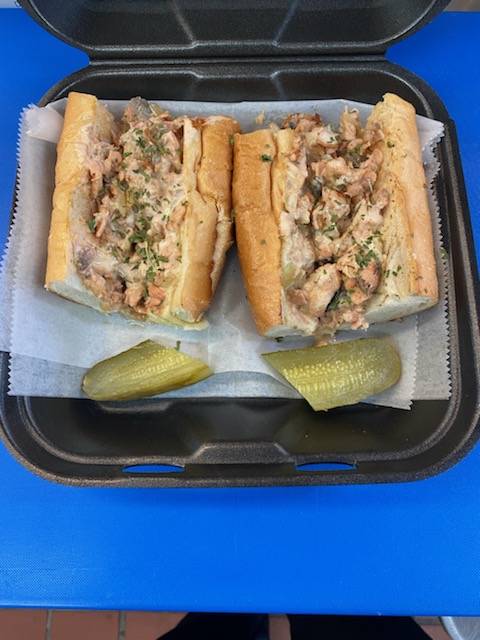 Royal Blue Restaurant | restaurant | 9226 Ashton Rd, Philadelphia, PA 19114, USA | 2679032583 OR +1 267-903-2583