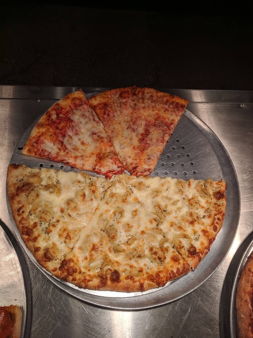 Michealangelos Pizza and Pasta | restaurant | 700 Locust St, Des Moines, IA 50309, USA | 5157773030 OR +1 515-777-3030