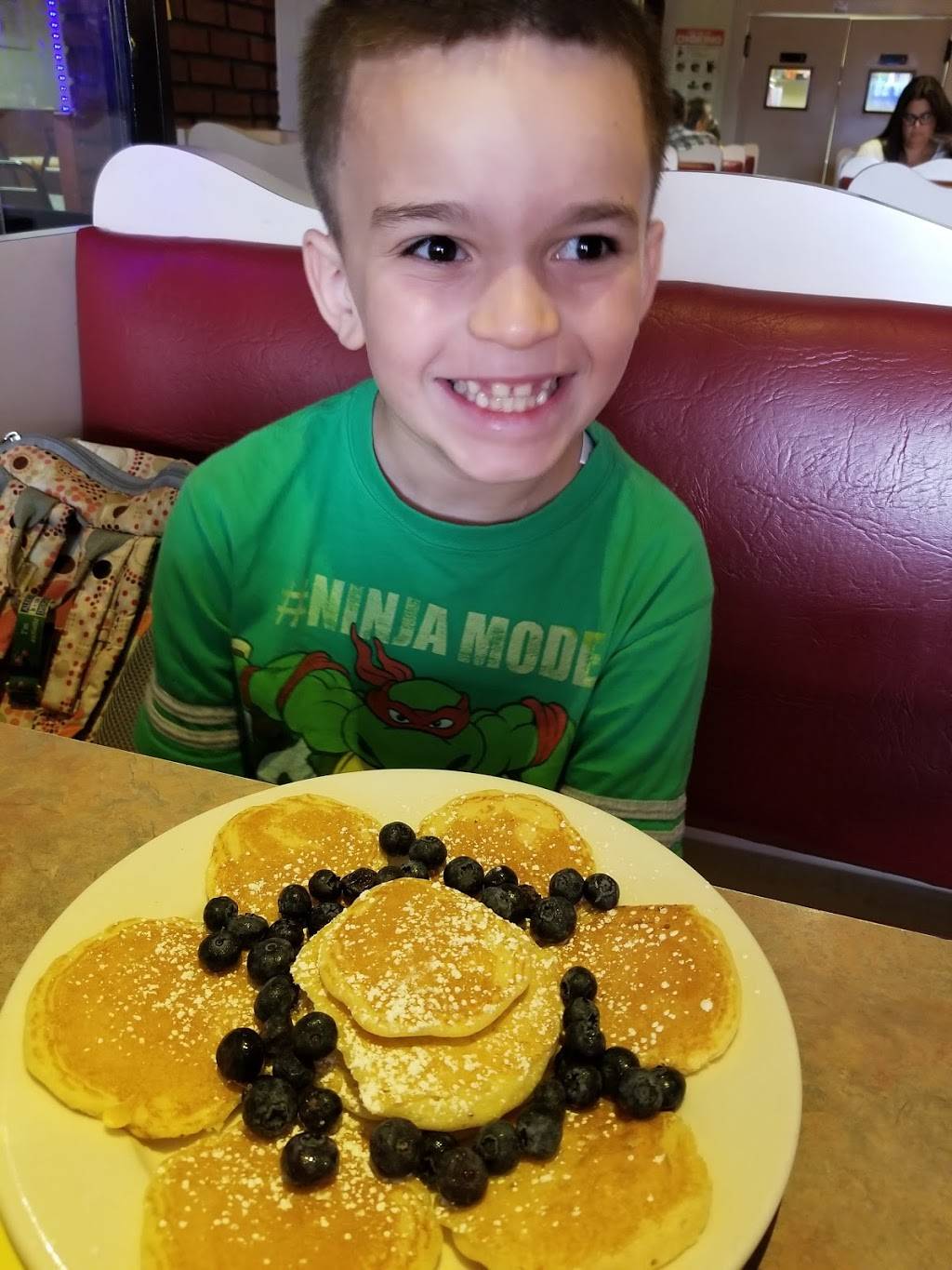 Avenue Diner | restaurant | 91-06 Jamaica Ave, Woodhaven, NY 11421, USA | 7184410582 OR +1 718-441-0582