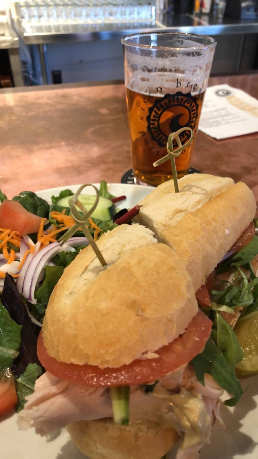 Cisco Brewers Portsmouth | restaurant | 35 Corporate Dr, Pease International Tradeport, Portsmouth, NH 03801, USA | 6033807575 OR +1 603-380-7575