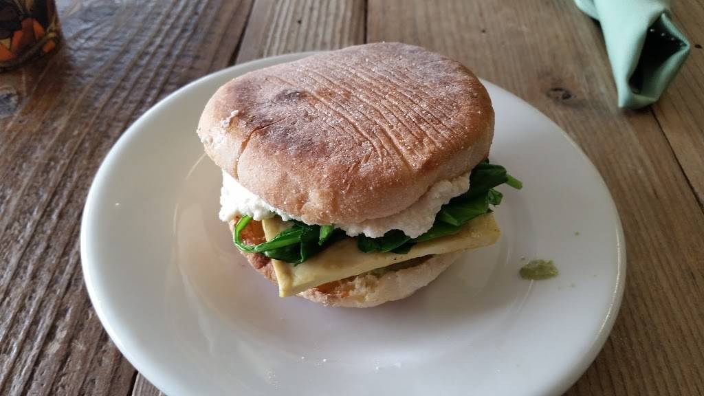 Two Mammas Vegan Kitchen | restaurant | 3700 E 12th St, Oakland, CA 94601, USA | 5106060596 OR +1 510-606-0596