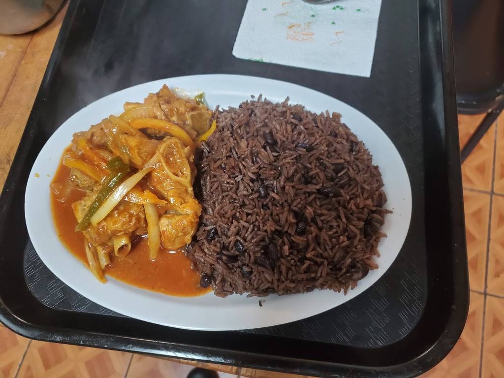 Lakay mama | restaurant | 5572 W Oakland Park Blvd, Lauderhill, FL 33313, USA | 7547797709 OR +1 754-779-7709