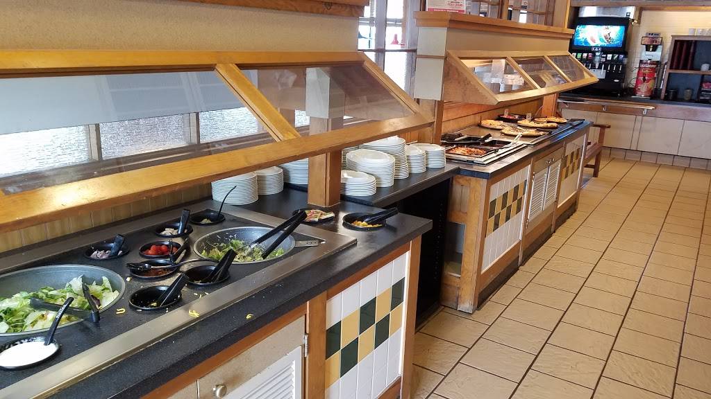 Pizza Hut | meal takeaway | 608 N Bluff Rd, Collinsville, IL 62234, USA | 6183459041 OR +1 618-345-9041