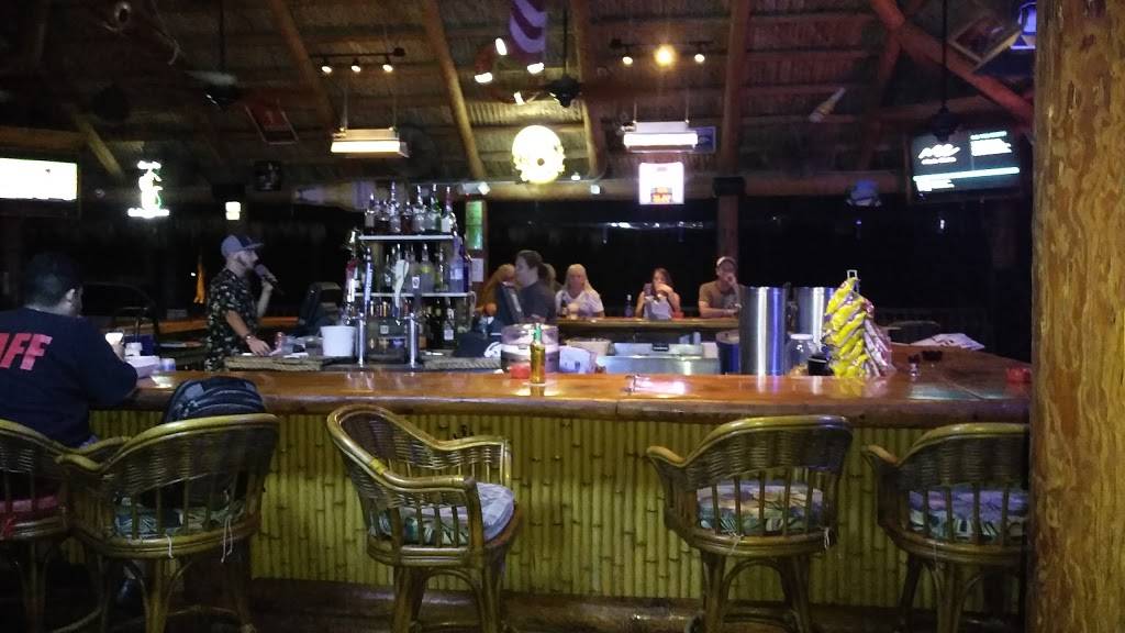 Renegades On The River Restaurant | restaurant | 1171 Co Rd 309, Crescent City, FL 32112, USA | 3865244052 OR +1 386-524-4052