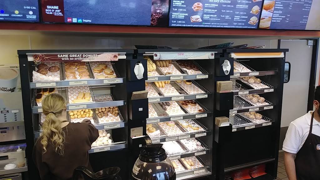 Dunkin | bakery | 906 W Pike St, Goshen, IN 46526, USA | 5745334314 OR +1 574-533-4314