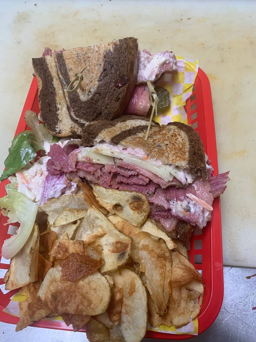 Buckets Eatery | restaurant | 15024 Madeira Way, St. Petersburg, FL 33708, USA | 9018703547 OR +1 901-870-3547