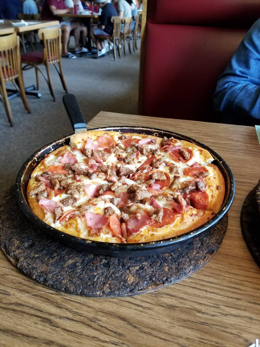 Pizza Hut | restaurant | 4339 U.S. 9, Freehold, NJ 07728, USA | 7327802288 OR +1 732-780-2288