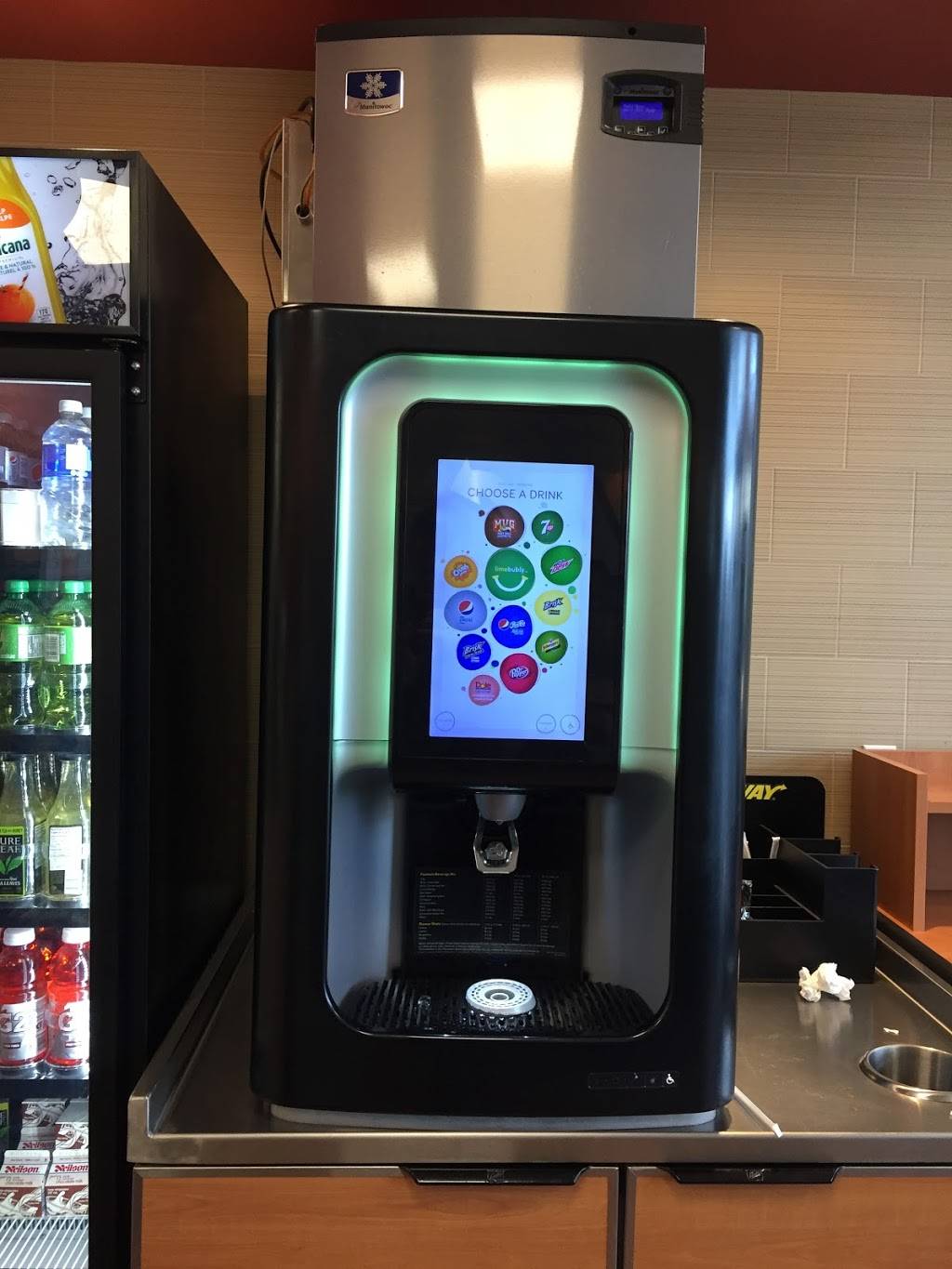 Subway | restaurant | North Barrie Crossing, 367 Cundles Rd E Unit H2, Barrie, ON L4M 0G9, Canada | 7057300300 OR +1 705-730-0300