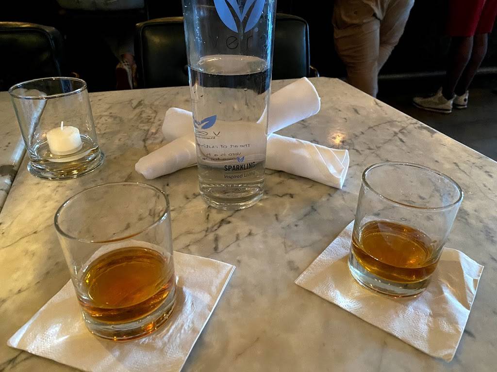 Hullabaloo | restaurant | 517 Clematis St, West Palm Beach, FL 33401, USA | 5618331033 OR +1 561-833-1033