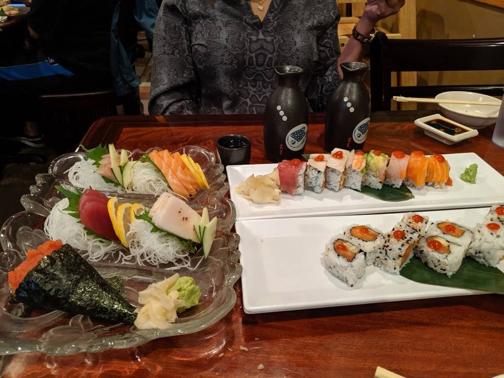 Oshima Sushi | restaurant | 11108 Evergreen Way, Everett, WA 98204, USA | 4253569999 OR +1 425-356-9999