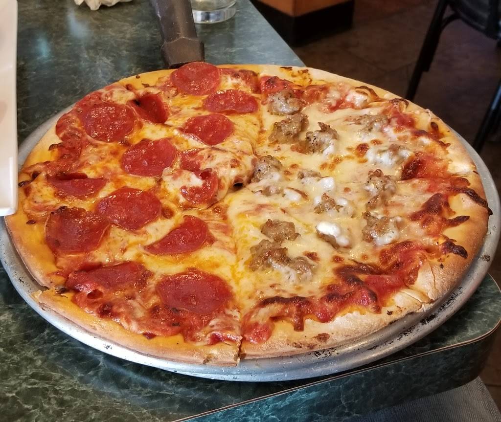 The Green Owl | restaurant | 841 Wisconsin Dells Pkwy S, Baraboo, WI 53913, USA | 6082530383 OR +1 608-253-0383