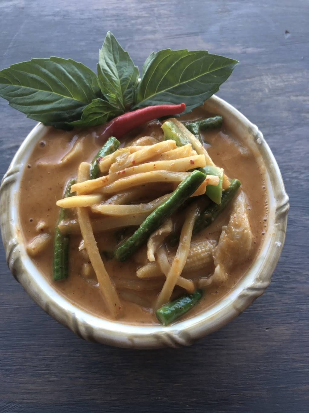 Chili Thai Takeout | restaurant | 3018 St Joseph Blvd, Orléans, ON K1E 1E2, Canada | 6134247700 OR +1 613-424-7700