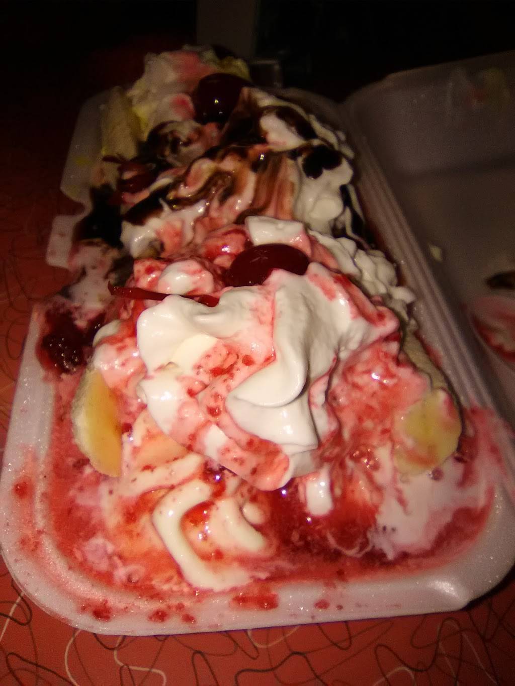 Root Beer King | restaurant | 11000 Main St, Lamont, CA 93241, USA | 6618451977 OR +1 661-845-1977