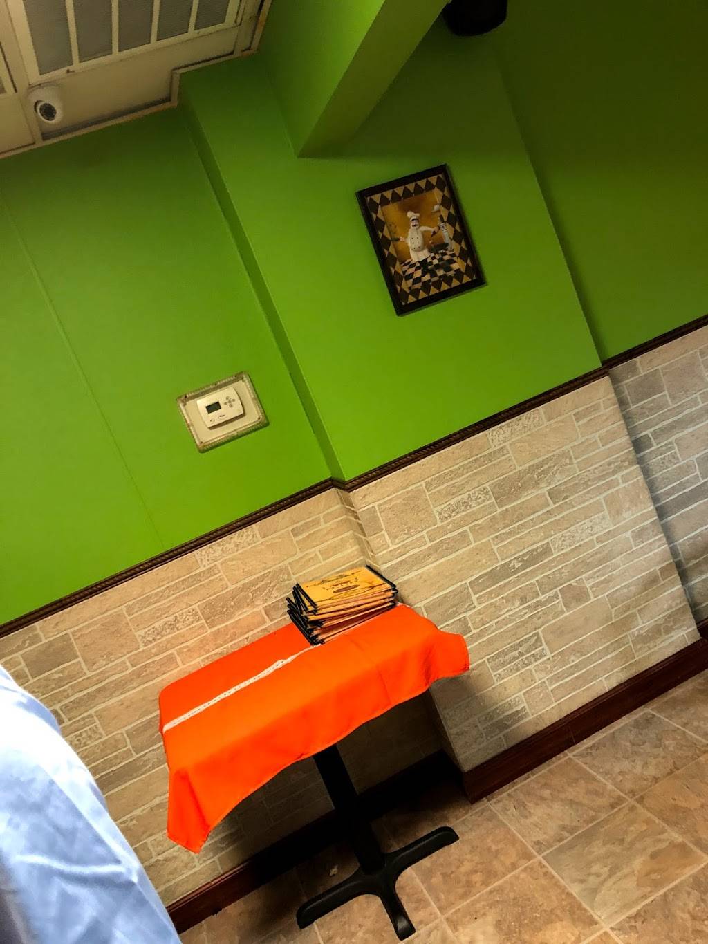 Las Palmas Del Sur | restaurant | 10 W Main St, Norristown, PA 19401, USA | 4843222503 OR +1 484-322-2503